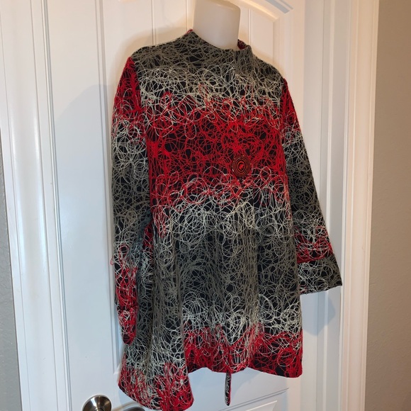 Gorgeous Jacket with Red Button Closure - Picture 3 of 5